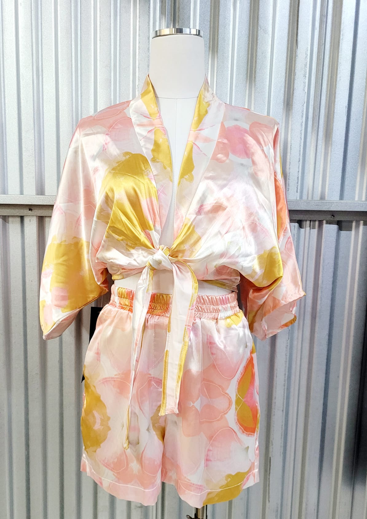 CROP TOP & SHORT SET